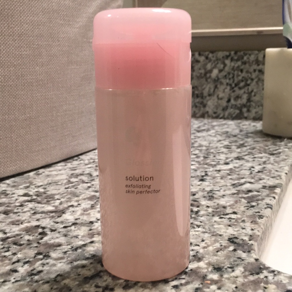 Glossier Exfoliating Skin Perfecter Solution